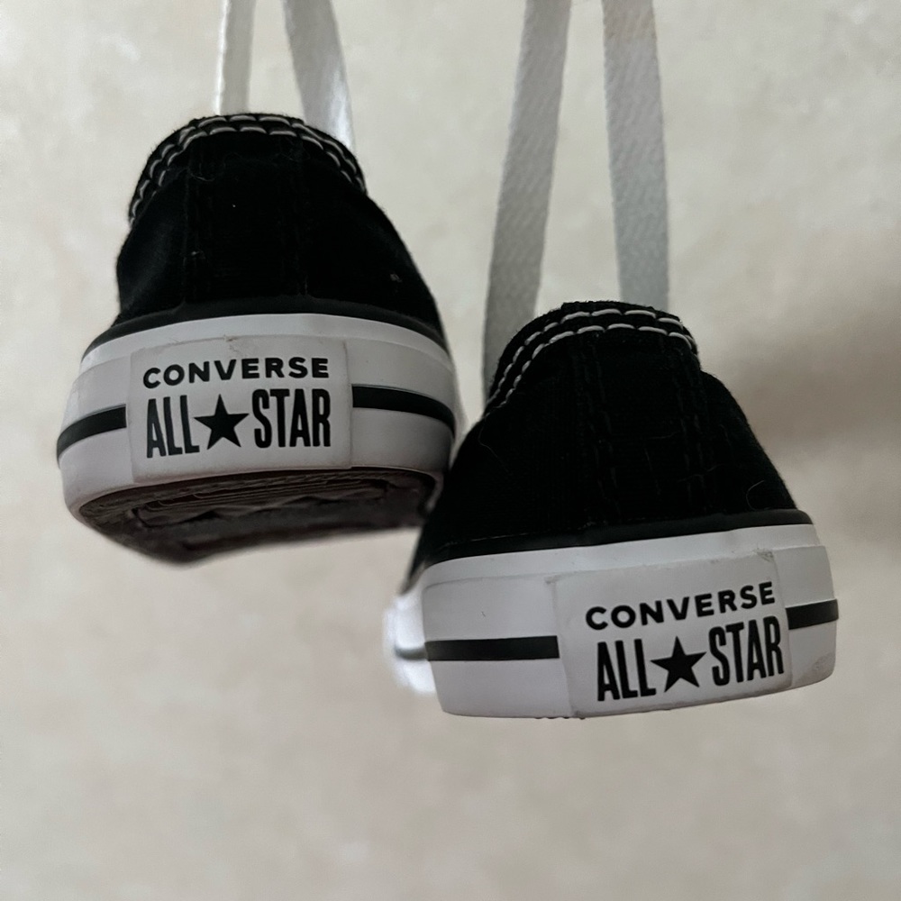 Black converse